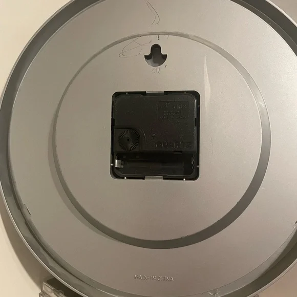 Dragon Ball Z Wall Clock with Silver Frame - Picture 2 of 2